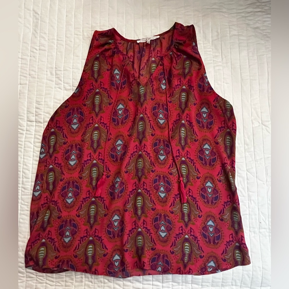 Violet + Claire Blouse Pink Geometric V-Neck Tasseled Sleeveless